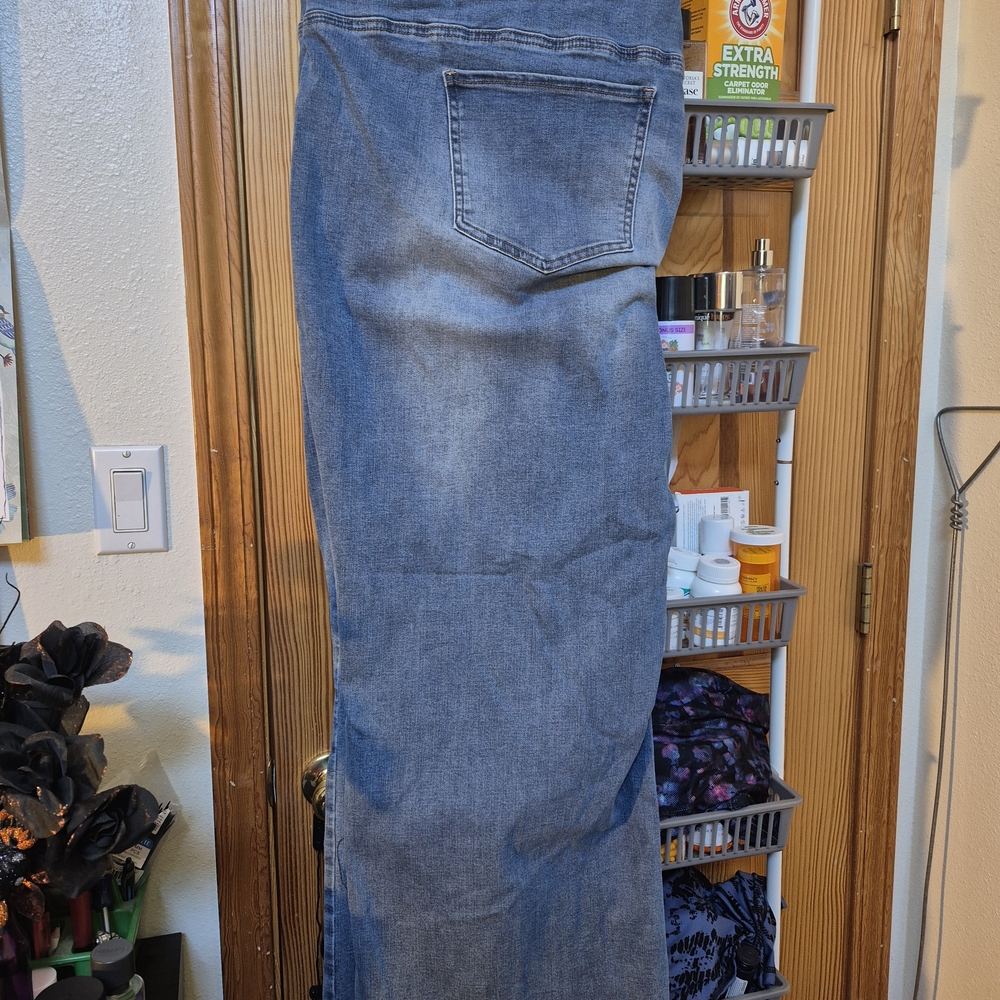 NYDJ Straight Leg Jeans - Classic Denim